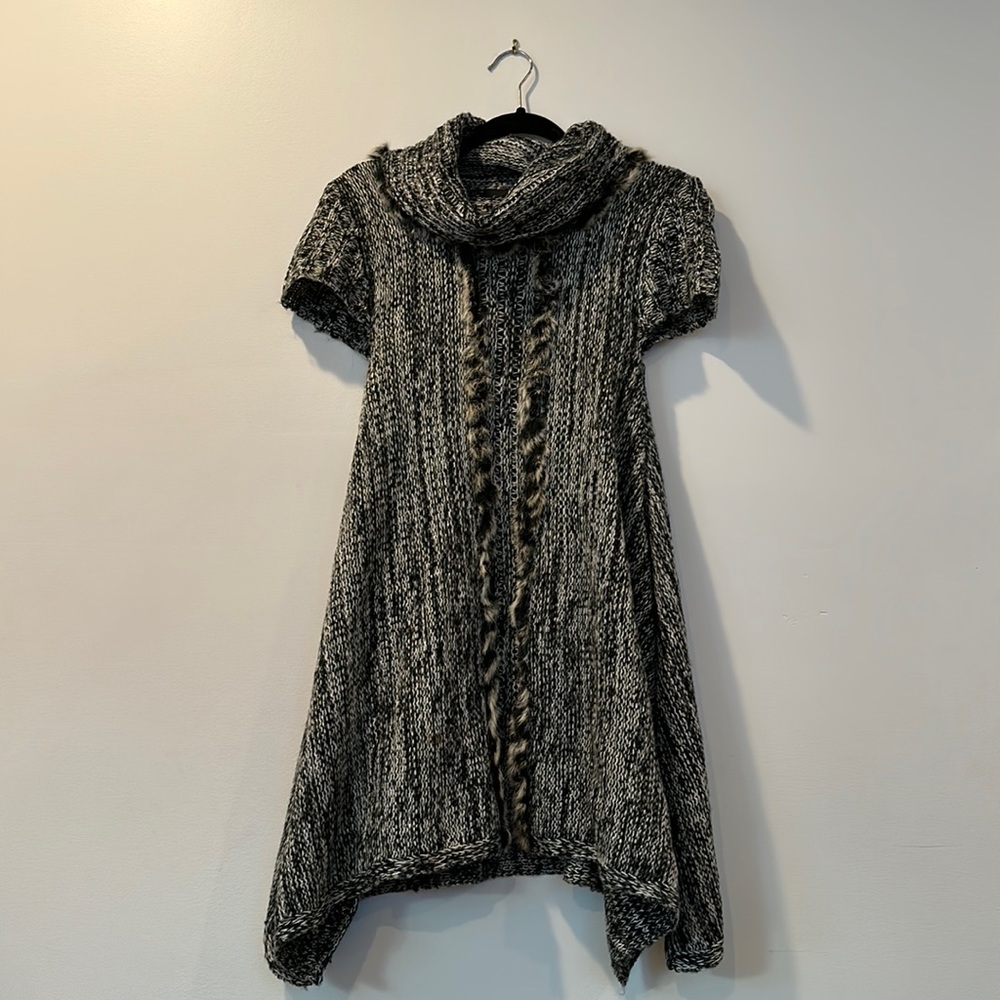 Gracia • Knitted Cowl Neck Faux Fur Trim Tunic